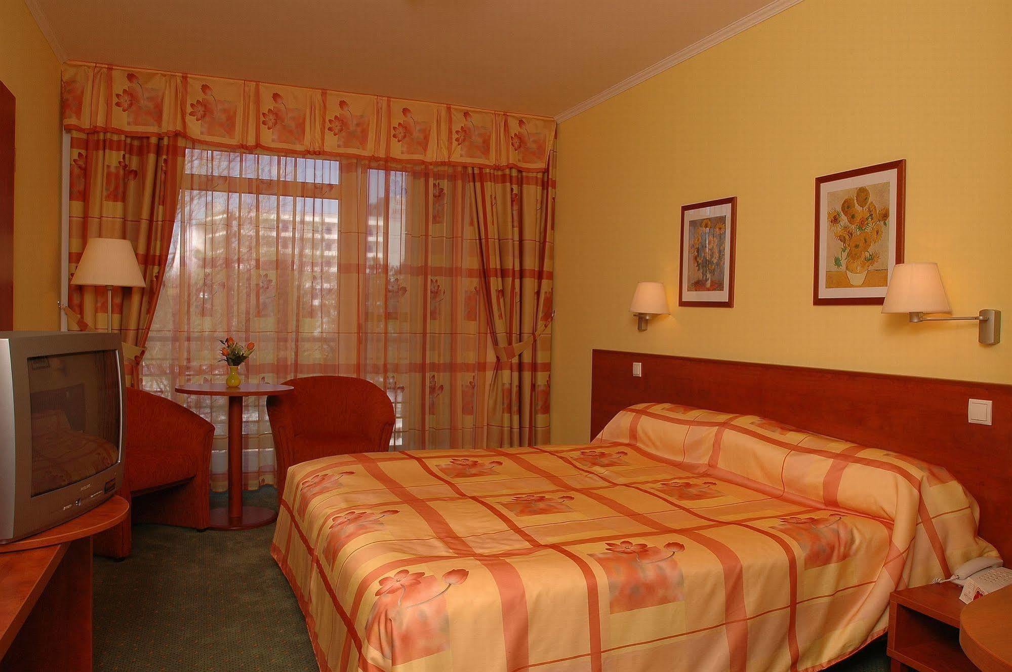 Hunguest - Ex Repce Es Repce Gold Hotel 4*